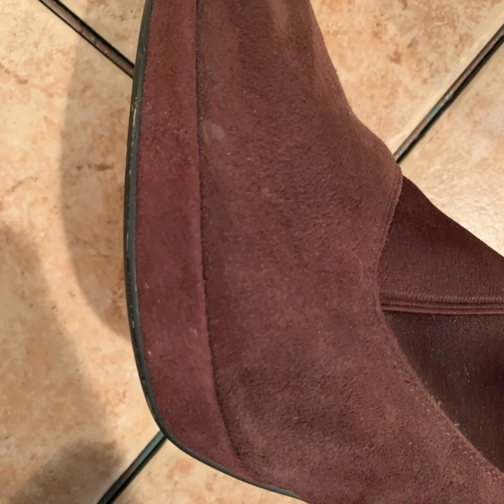 Clark Narrative Kendra Mix Suede Bootie in Aubergine size 7.5